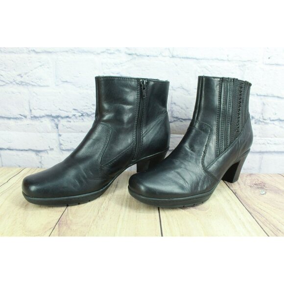 Clarks Black Leather Casual Ankle Boots Size 8.5 M Side Zip Elastic Panel - Picture 2 of 9